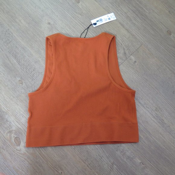 Garage Cropped Orange V-neck Top - Picture 6 of 6